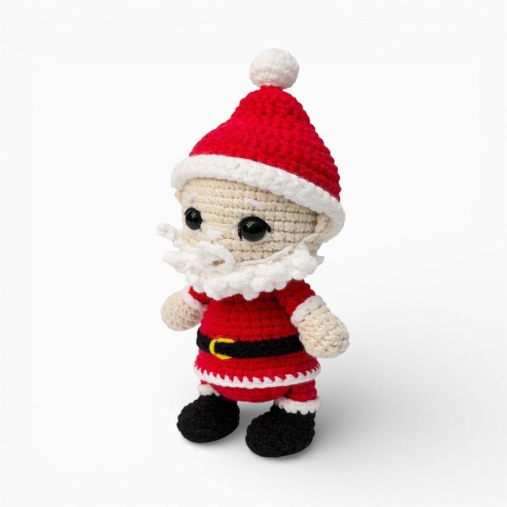 Pluschtierland Gehäkelte Weihnachtsmann-Puppe mit roter Mütze Gehäkelte Weihnachtsmann-Puppe mit roter Mütze