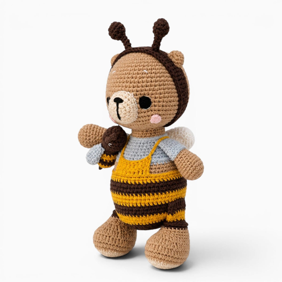 Pluschtierland Gehäkeltes Bären Kuscheltier im Bienenkostüm Gehäkeltes Bären Kuscheltier im Bienenkostüm
