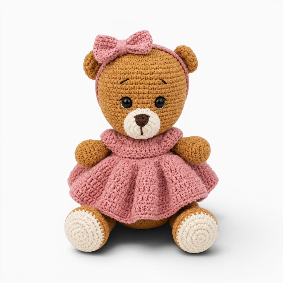 Pluschtierland Gehäkeltes Bären Kuscheltier im rosa Kleid Gehäkeltes Bären Kuscheltier im rosa Kleid