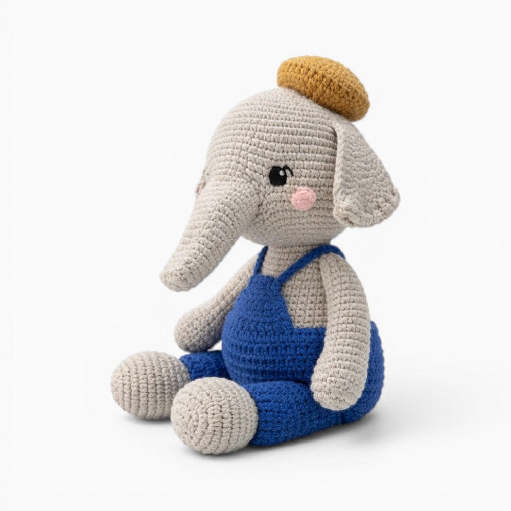 Pluschtierland Gehäkeltes Elefanten Kuscheltier im Blaumann Gehäkeltes Elefanten Kuscheltier im Blaumann