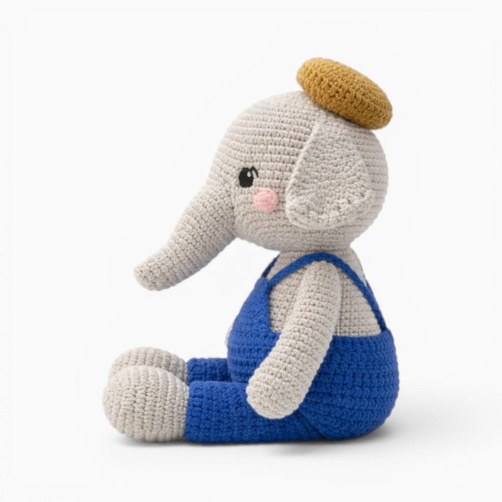Pluschtierland Gehäkeltes Elefanten Kuscheltier im Blaumann Gehäkeltes Elefanten Kuscheltier im Blaumann