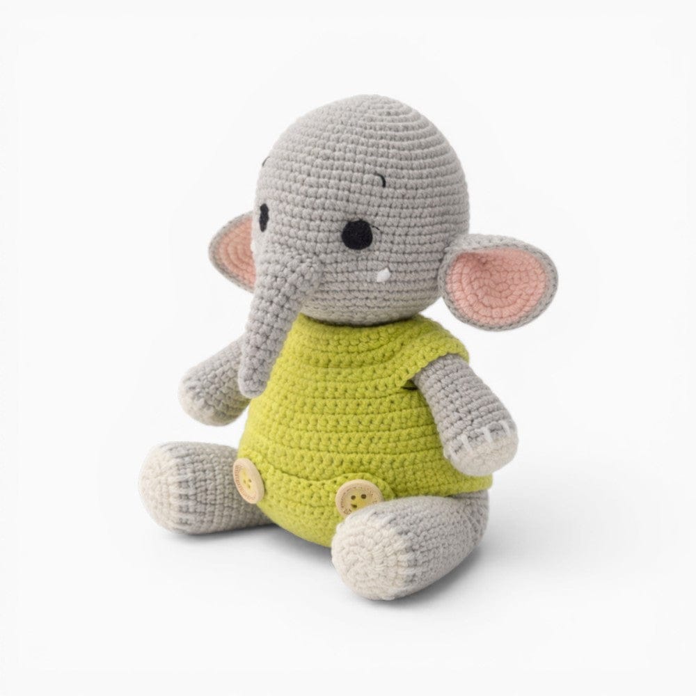 Pluschtierland Gehäkeltes Elefanten Kuscheltier im gelben Strampler Gehäkeltes Elefanten Kuscheltier im gelben Strampler