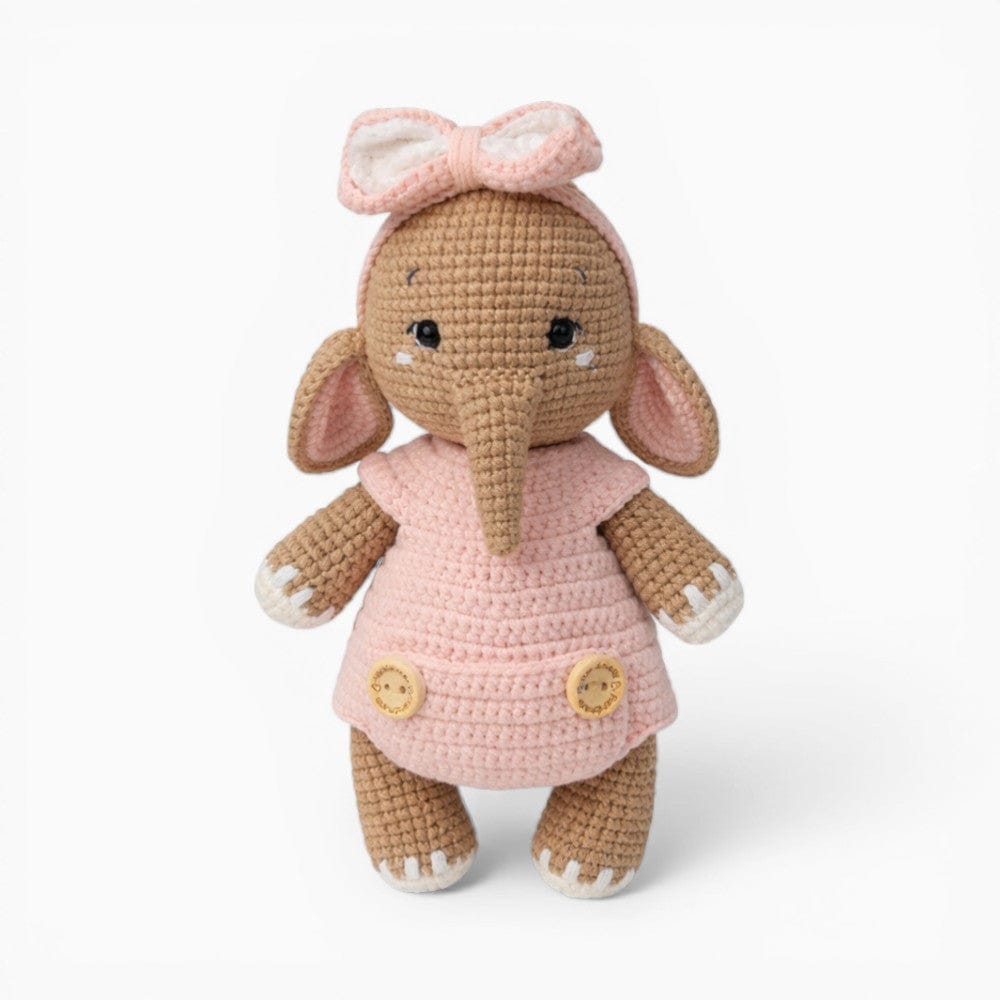 Pluschtierland Gehäkeltes Elefanten Kuscheltier im rosa Kleid Gehäkeltes Elefanten Kuscheltier im rosa Kleid