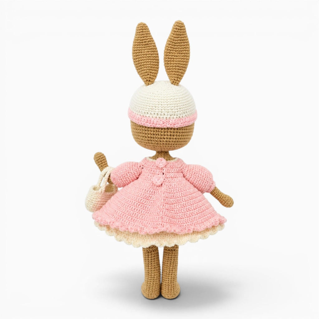 Pluschtierland Gehäkeltes Hasen Kuscheltier im rosa Kleid Gehäkeltes Hasen Kuscheltier im rosa Kleid
