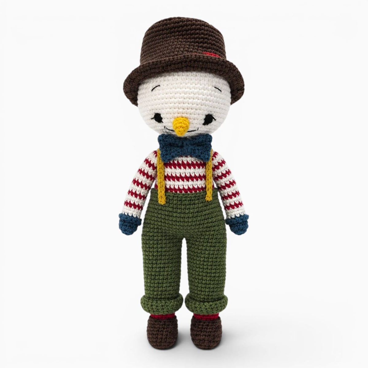 Pluschtierland Gehäkeltes Schneemann Kuscheltier mit Hut und Schal Gehäkeltes Schneemann Kuscheltier mit Hut und Schal